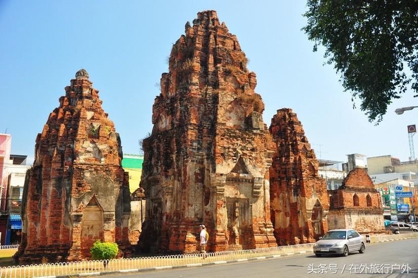 不去普罗旺斯和柬埔寨,千元飞到泰国看最美向日葵田和高棉遗址