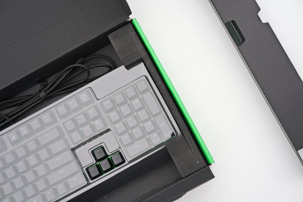 雷蛇黑寡妇绿轴测评,2024年雷蛇黑寡妇蜘蛛标准版实测