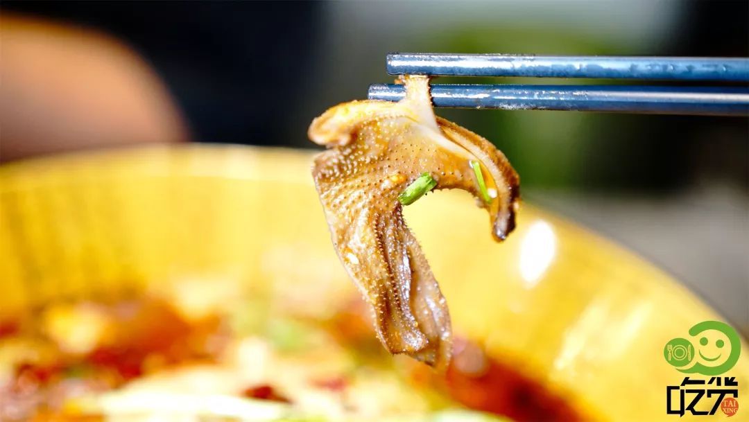 烧烤来了！地道*疆新**味藏在这里！全羊席、川菜包圆！