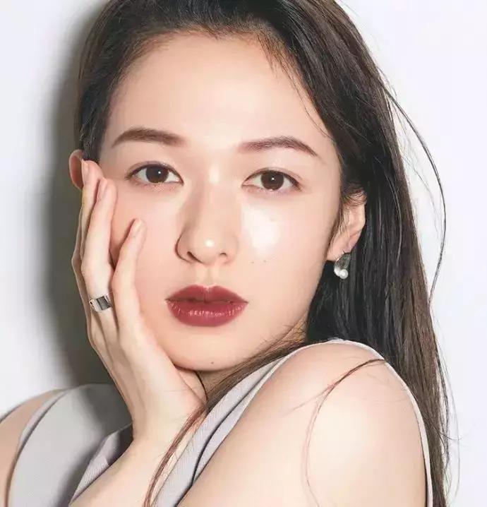 当男朋友和口红同时掉进水里,口红掉进水里了有用吗