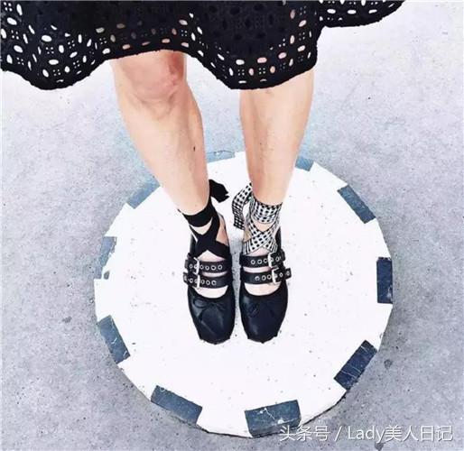 马丁靴搭配哪款马丁靴好看,马丁靴怎样穿搭才好看