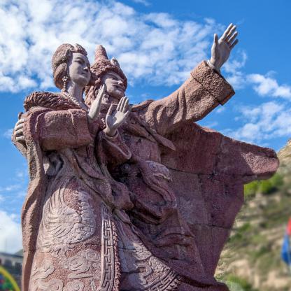 四川松潘古城雪后犹如童话世界,四姑娘山松潘古城