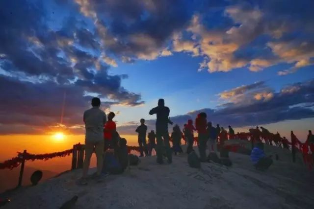 爬华山最佳时间旅游攻略图,登华山攻略爬华山的最佳路线图