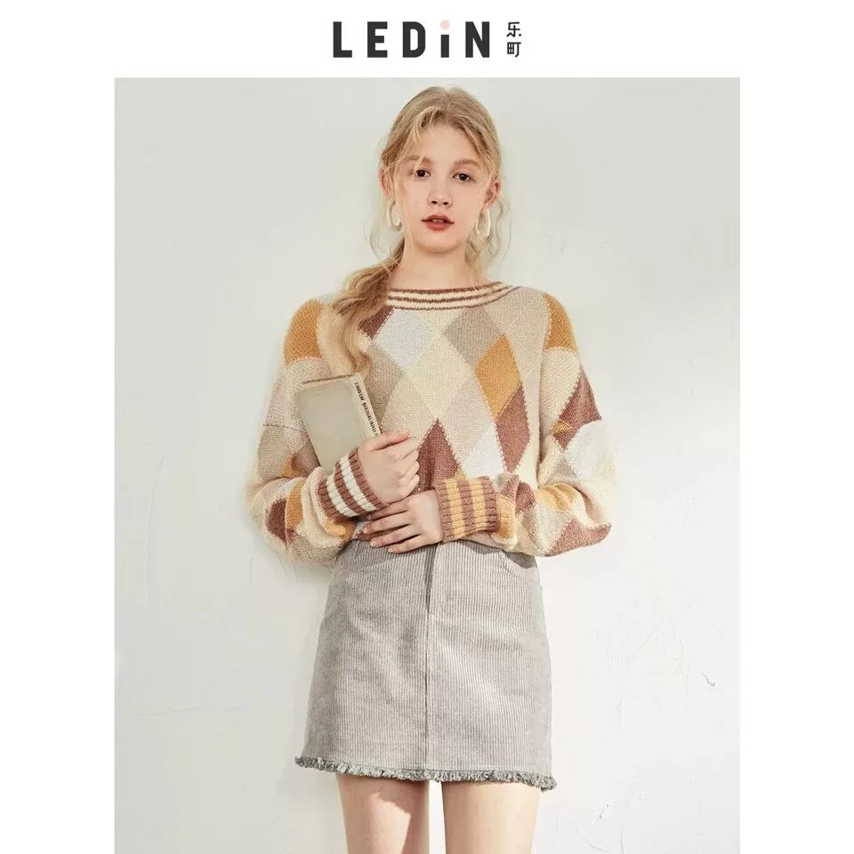 好看的格纹毛衣非常百搭好看,明星同款棋盘格开衫毛衣