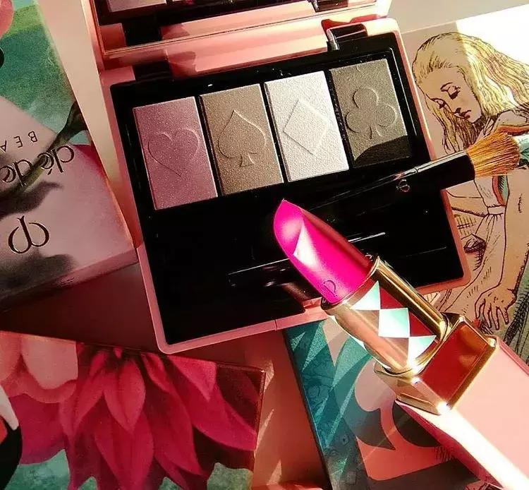 精选这5款圣诞限定彩妆,准备好你的钱