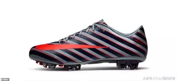 c罗15年踢曼城,c罗15代球鞋