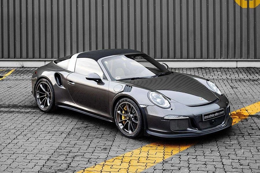 开不起超跑还买不起鞋吗？“跑车球鞋”了解一下？