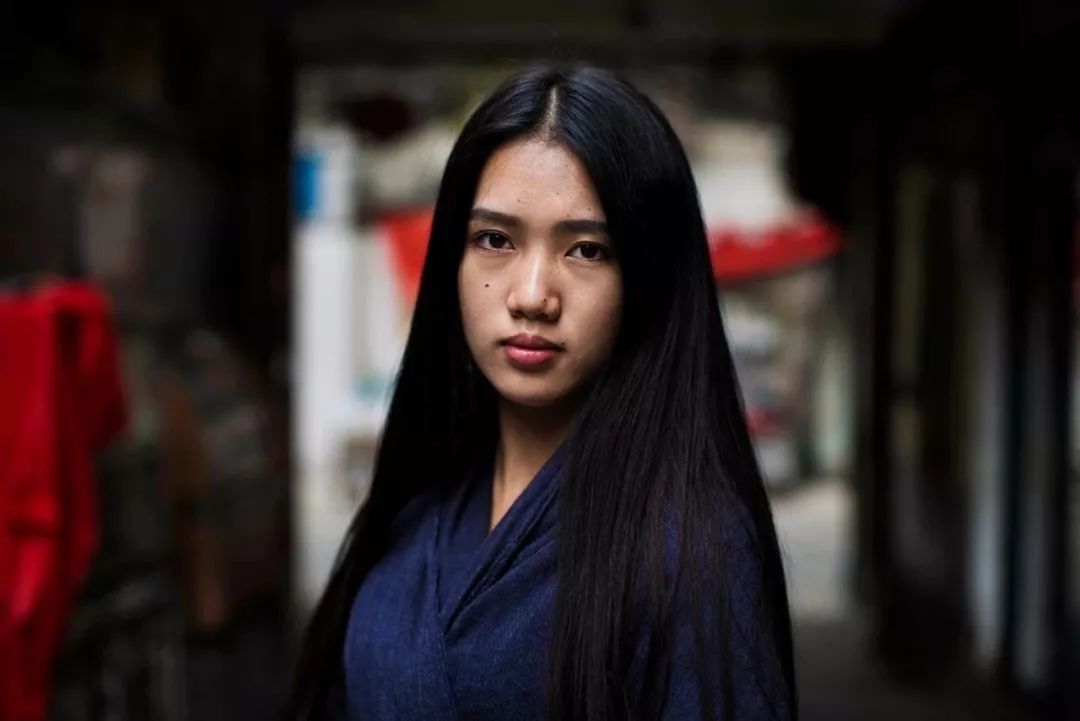 她搜集500个女神，组成世界美女地图，其中没有一张是网红脸