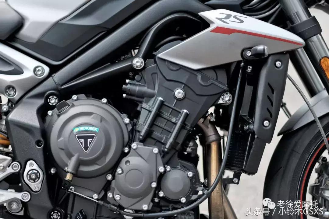 凯旋streettriple765rs评测,凯旋765rs新老款对比