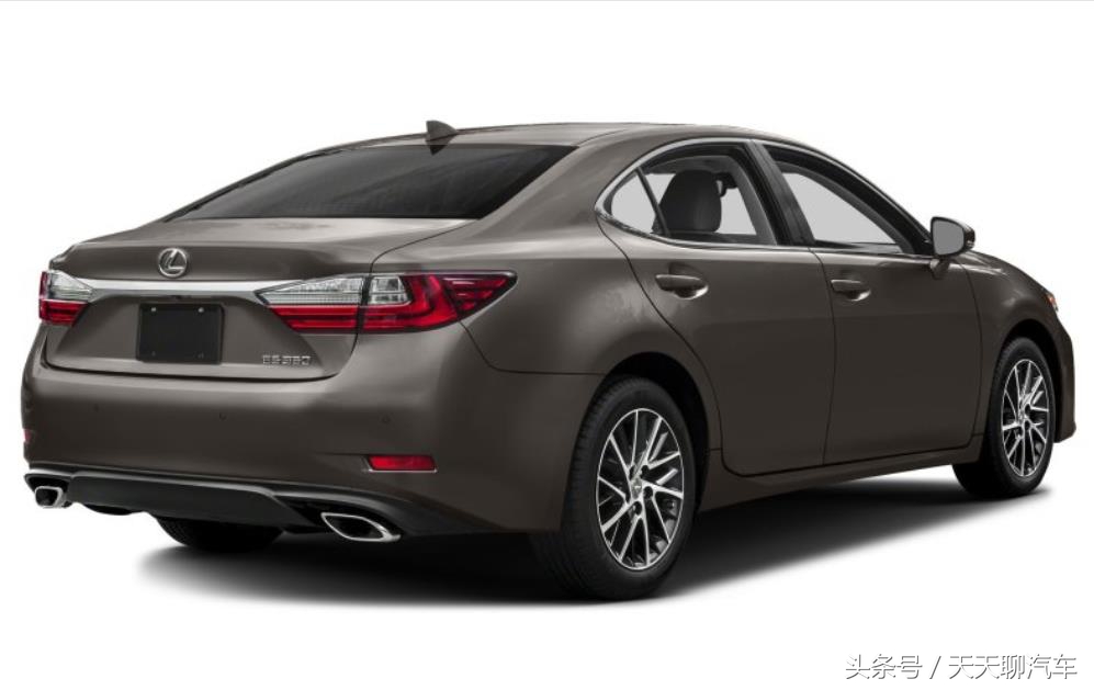 2017款雷克萨斯ES350一款专为舒适设计的中型车，拥有全尺寸轴距