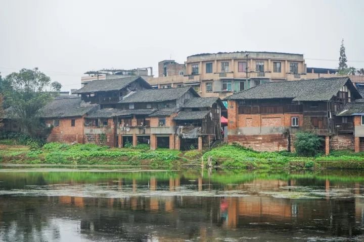 古镇旅游美食推荐,去古镇吃好吃的