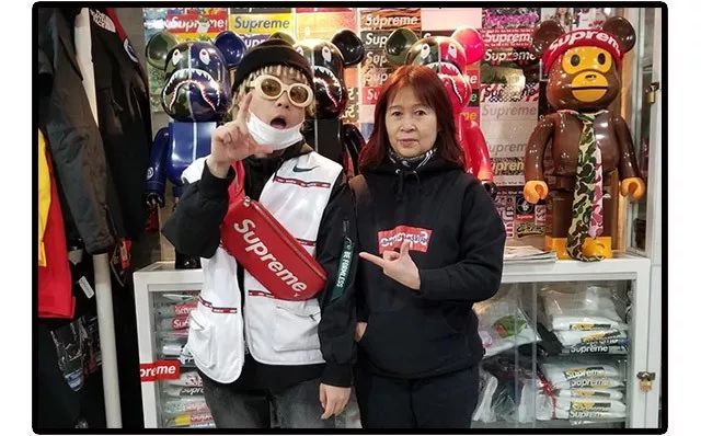 这位大妈是全纽约最狠的Supreme二道贩子