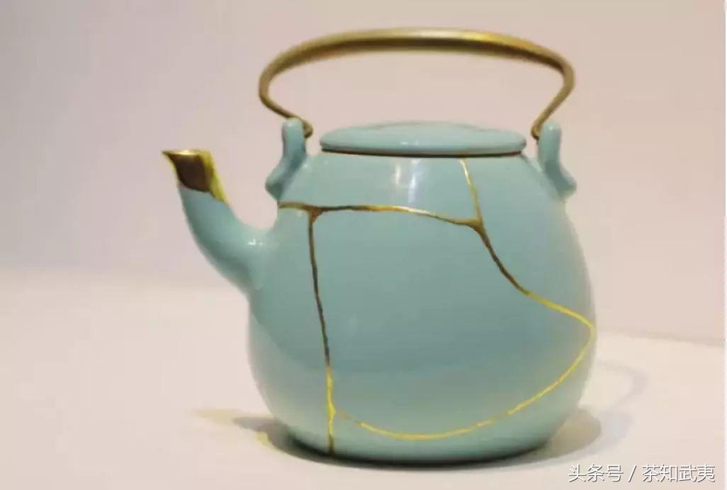 茶具裂缝金缮修补,茶具碎了一个可以继续使用吗