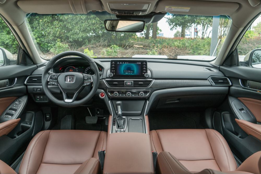 东风本田inspire260精致版落地价,本田雅阁1.5精英版与本田inspire