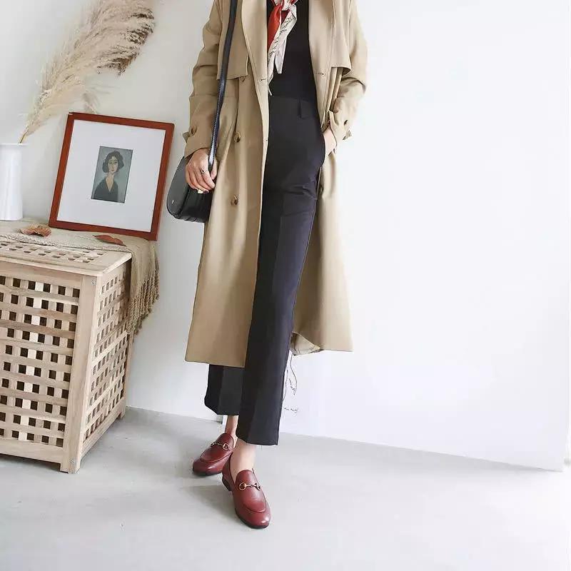 秋季小单鞋谁穿谁好看 (百搭轻便小单鞋总有一款适合你)