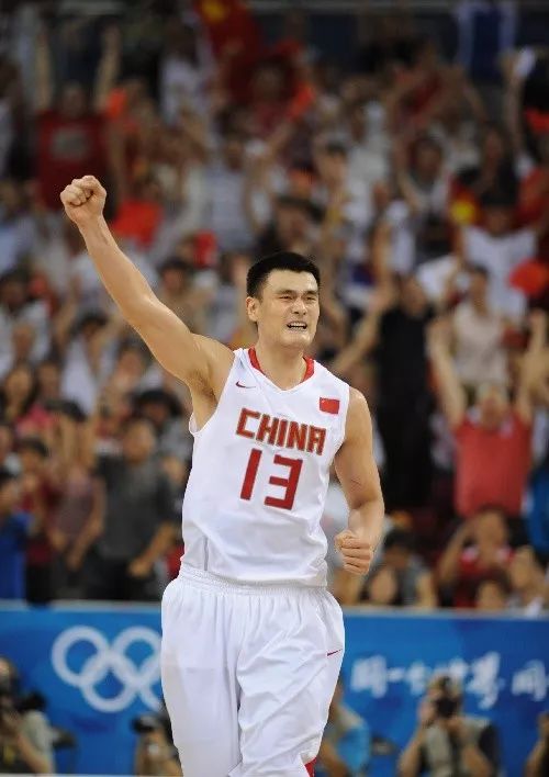 姚明励志传奇,篮球运动员姚明的事迹