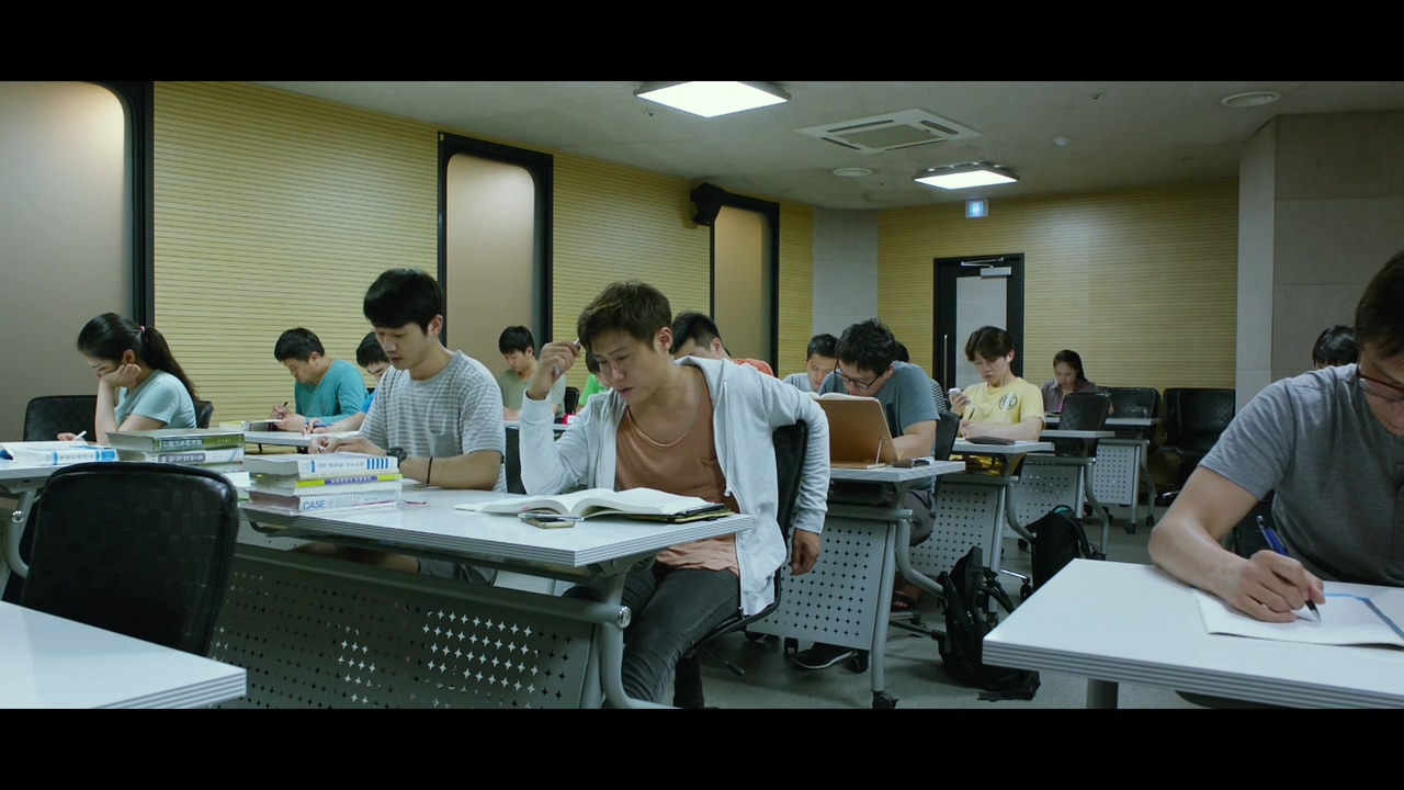 隔壁那人欠了巨额水费，人却失联了：韩国电影无尿点系列