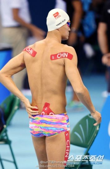 美国KTTAPE专业贴扎师入驻来跑吧奥森运动服务中心