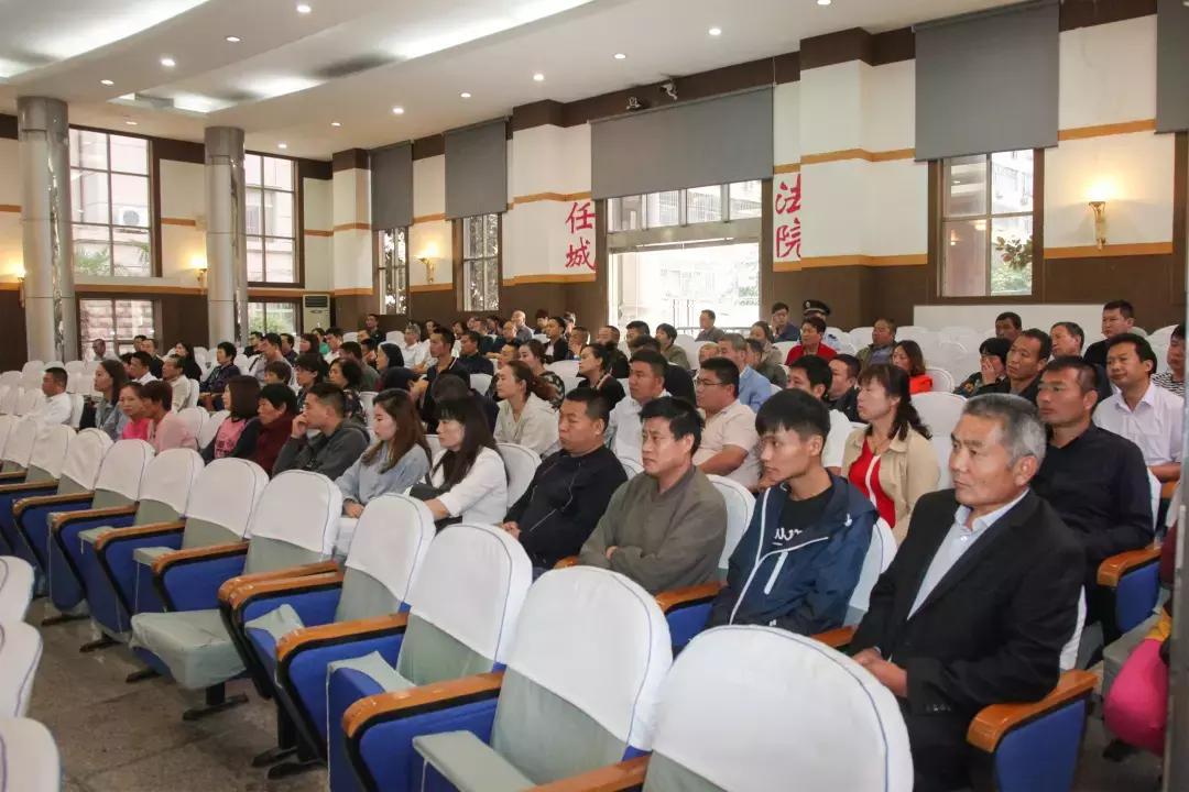 恶势力团伙集中受审判无期徒刑,十人恶势力犯罪集团全员获刑