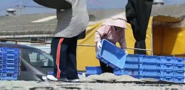 超市小鱼干做法,超市卖的很火的麻辣五香小鱼干