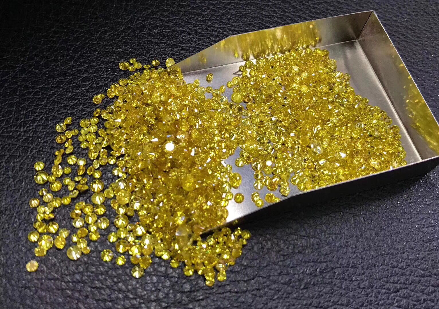 钻石怎么买四大误区,买钻石了解4c功课