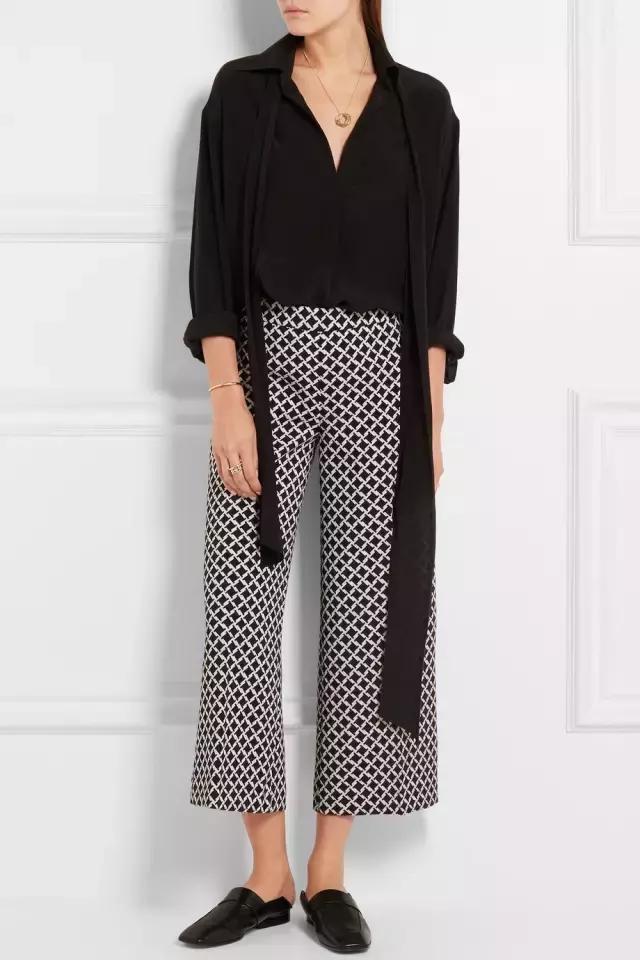 秋天怎么穿时髦又有气质,今年秋天最流行的搭配