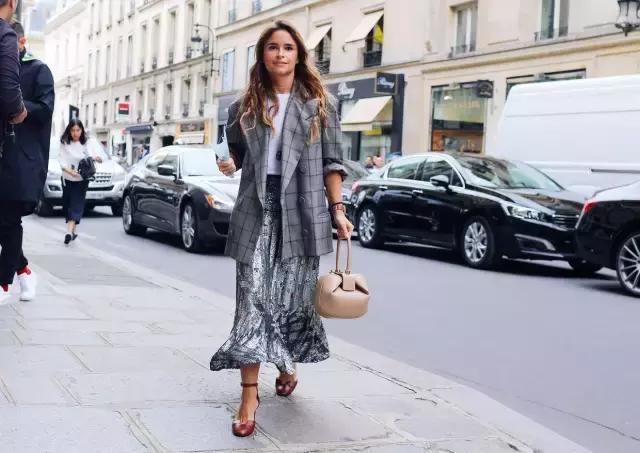 秋天怎么穿时髦又有气质,今年秋天最流行的搭配