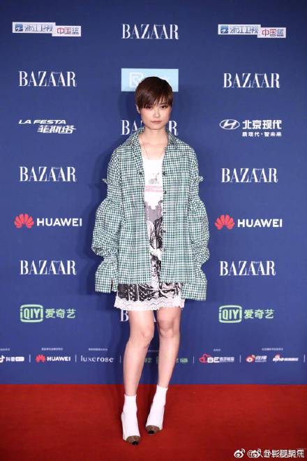 时尚芭莎盛典红毯杨颖,杨颖登时尚芭莎封面白色