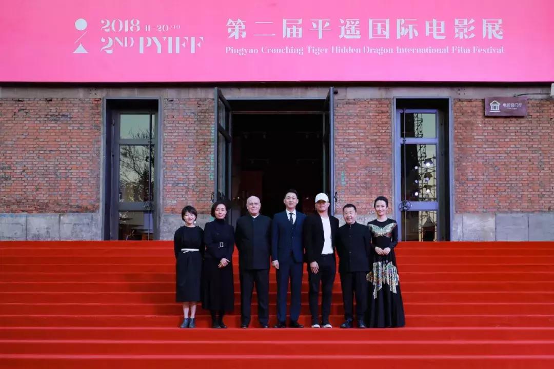 当了导演的叶谦，果然让19SS美得大不一样了！