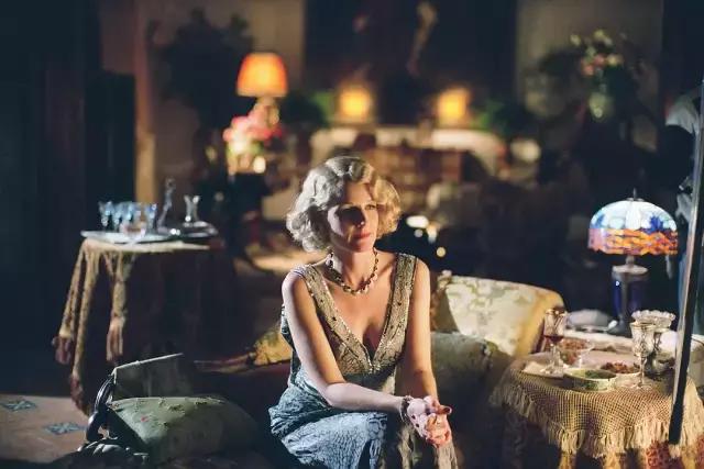 性感女神也被碾压，只因对手是她？！