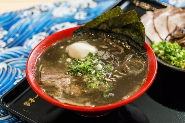 在日本排队吃拉面,天津排名前三的拉面