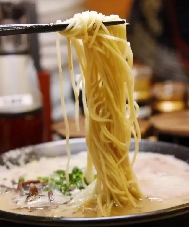 在日本排队吃拉面,天津排名前三的拉面