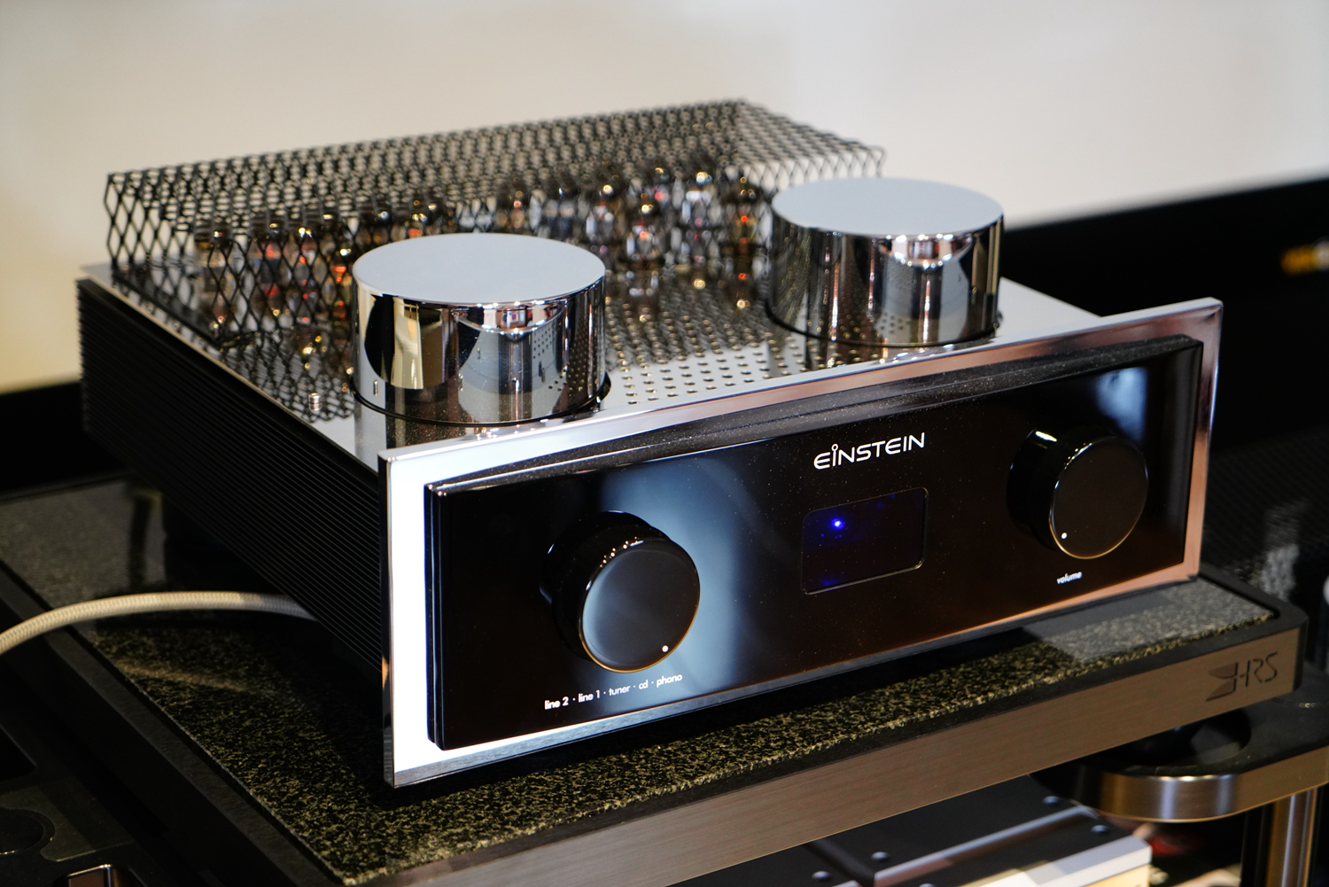 如美玉,德国dynamikks音箱