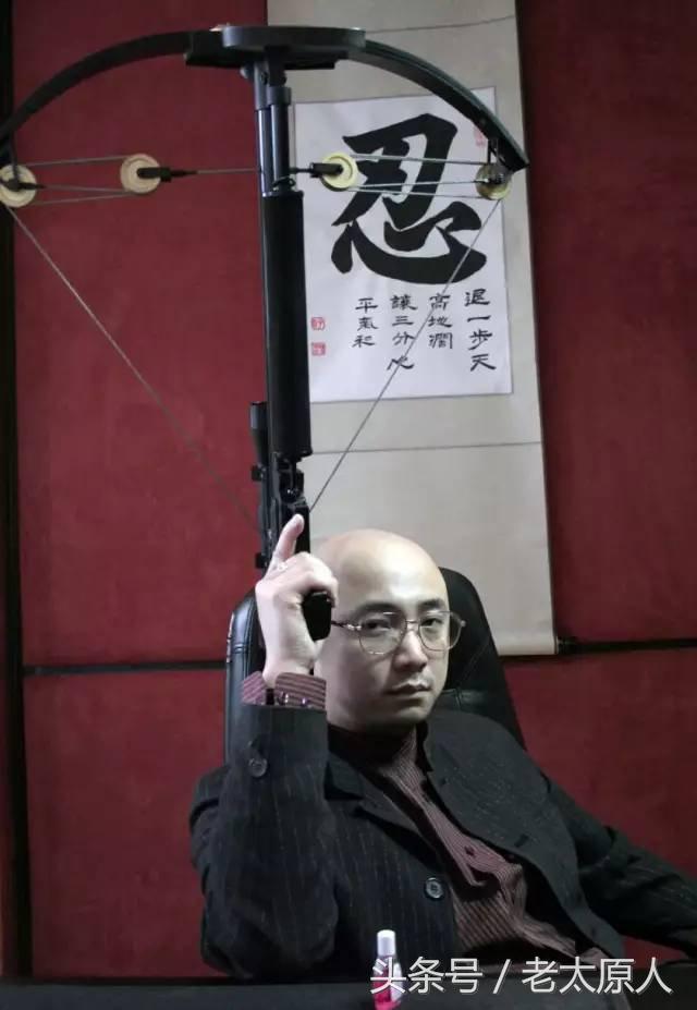 徐峥沈腾同框视频,徐峥沈腾等人合影