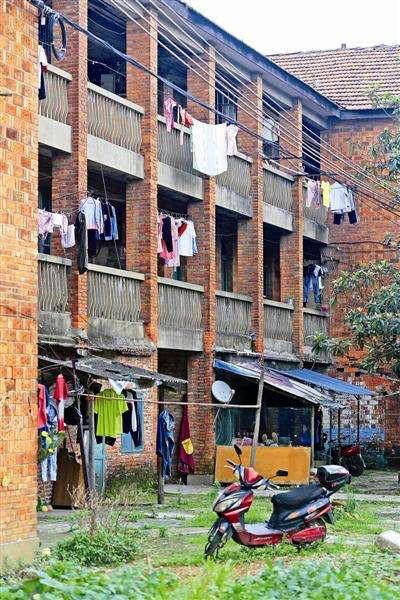 一个以山水闻名的省份,有个被低估的工业重城,居然靠美食出名?