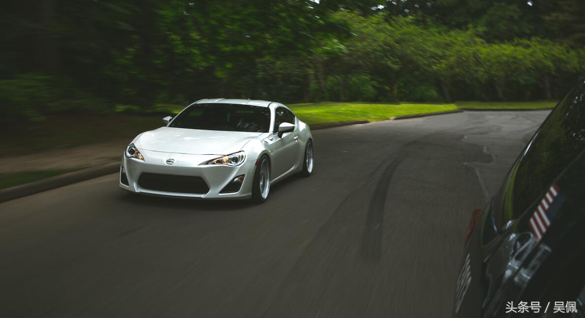 这名警察给他的FR-S换了大V8引擎，但他却不是为了追坏人