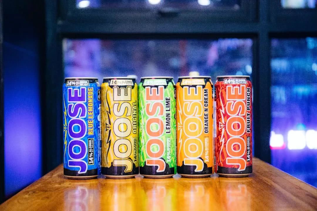 夜场界地震了！观音桥新开一家奇葩酒吧，整条街的风头都被它抢了