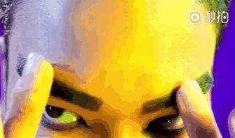 眉有办法!发际线男孩小吴祝福赵丽颖结婚,曾表示理想型是赵丽颖