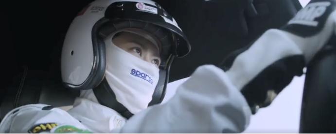 杨幂素颜白到发亮,杨幂素颜打动刘恺威