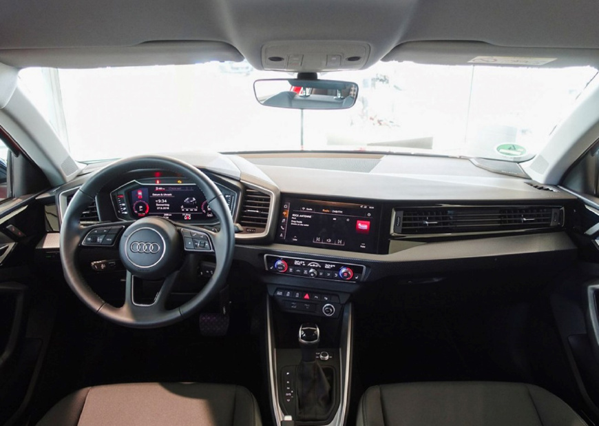 大众polo跨界13款,全新大众polo宽体小钢炮