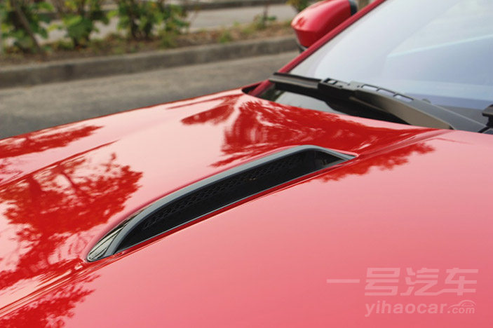 赛道测试捷豹f-type2.0t,新一代捷豹f-type试驾