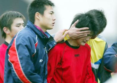 他曾是国足队长搭档,主队退赛给他巨大打击,来年恐只能踢中乙