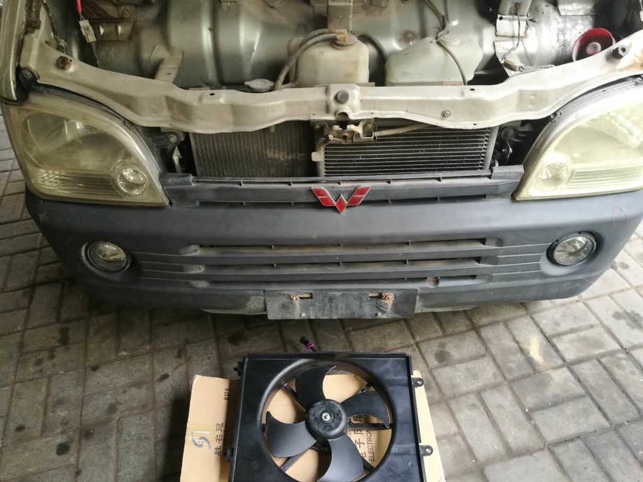 二手五菱之光多长时间保养一次,五菱之光小卡保养一般多少钱