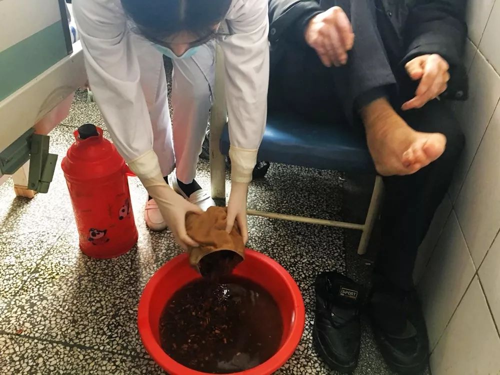 熬过的中药渣怎么处理,熬好的中药渣倒掉有讲究没