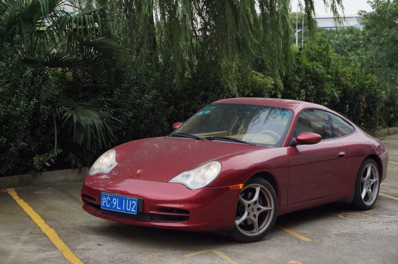 手动挡停车场保时捷911,试驾保时捷911入门版