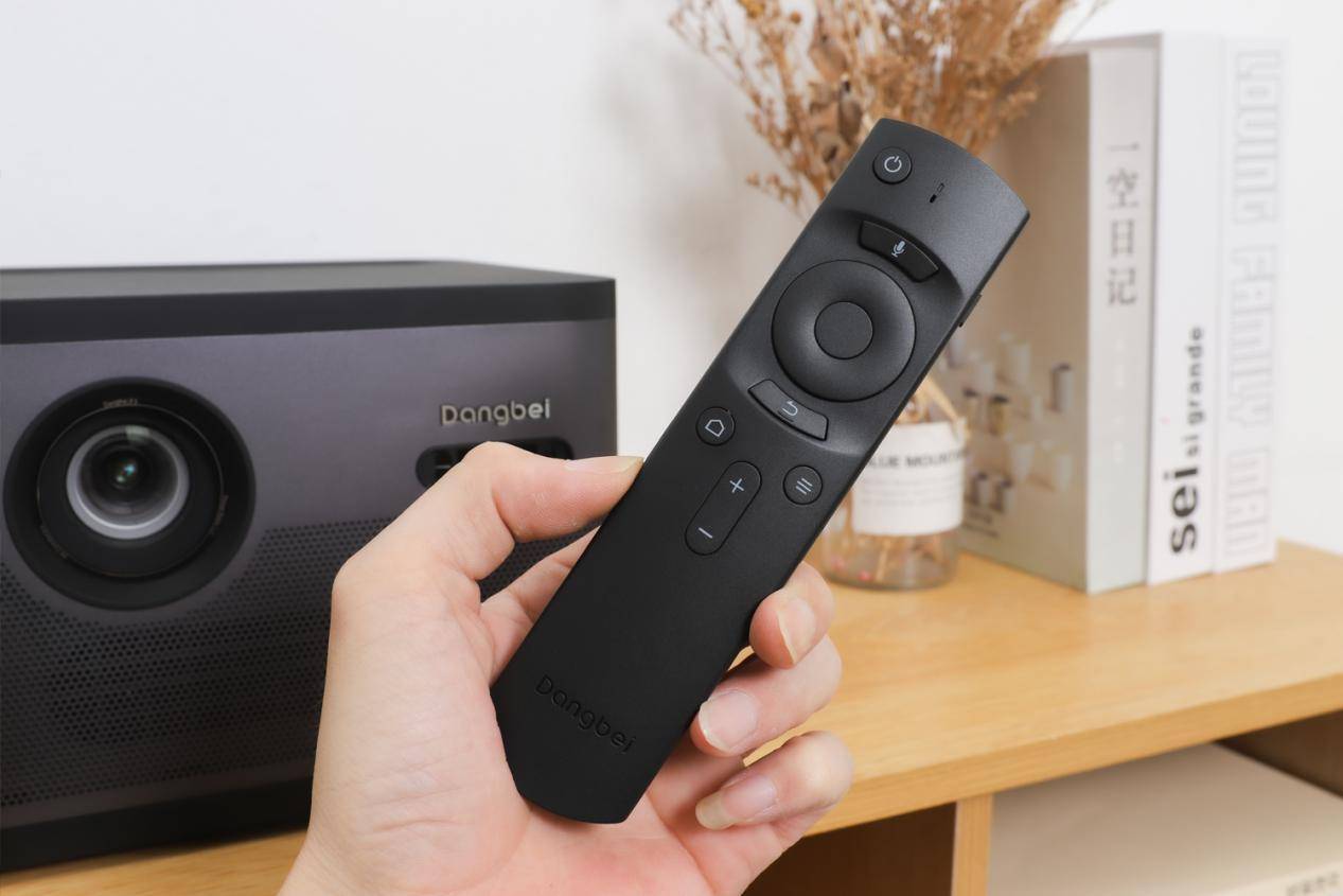 萌新扫盲贴:家用投影仪与商务投影仪的区别在那,别傻傻分不清