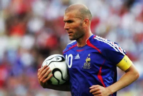 天下足球经典台词背景音乐,天下足球国足经典台词