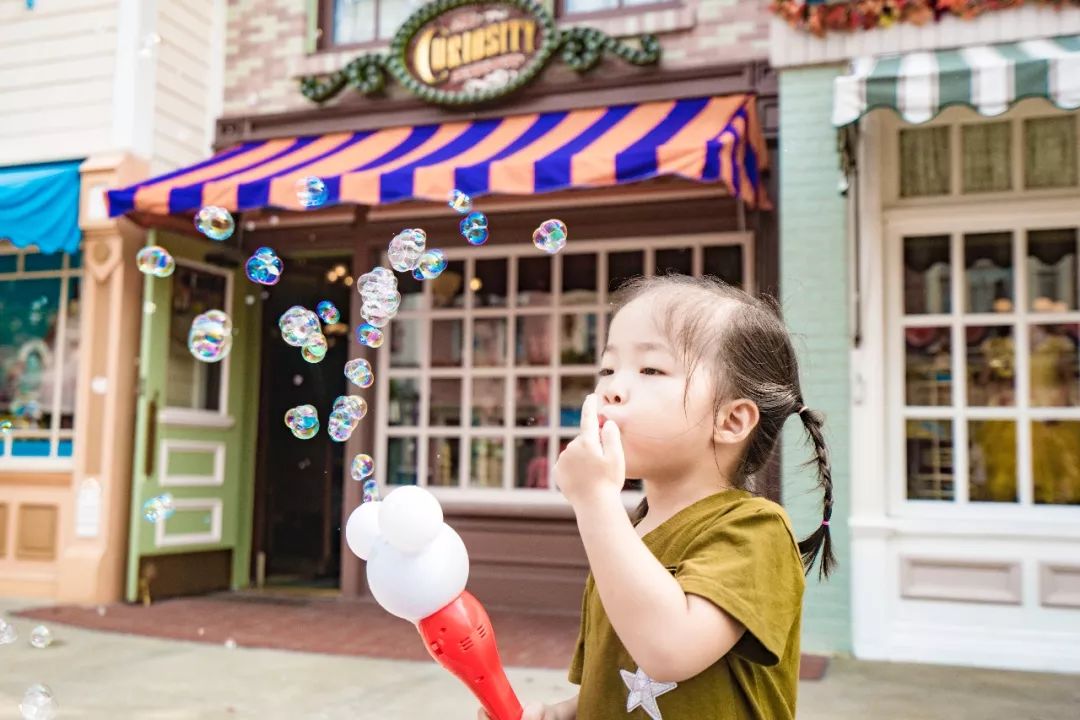 小小布历险记,香港迪士尼小小世界游记