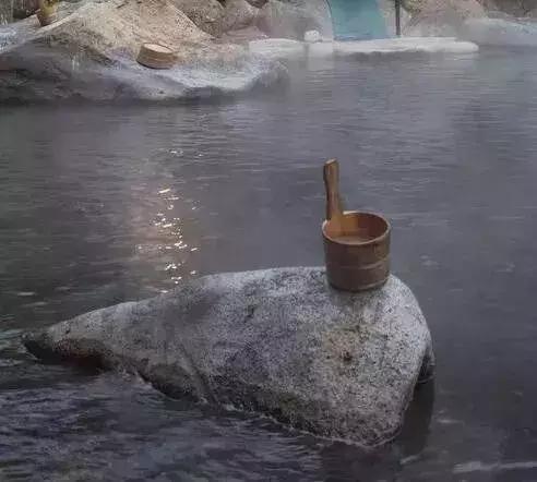 冬日温泉之旅,这个冬天来一场浪漫温泉之旅