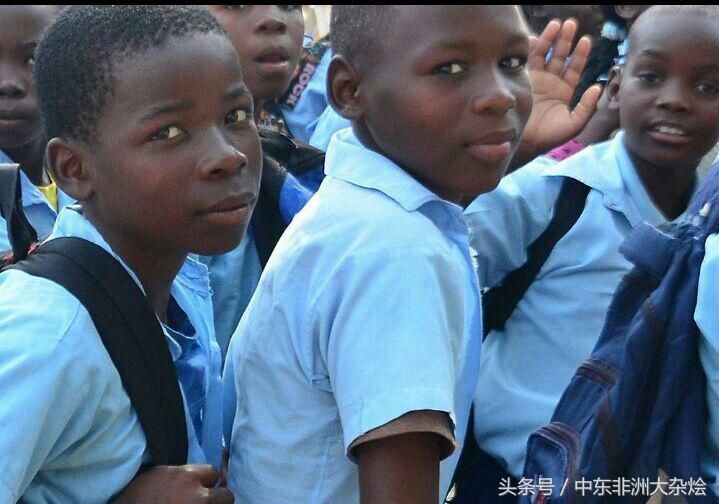 假发~非洲女人的时尚芭莎